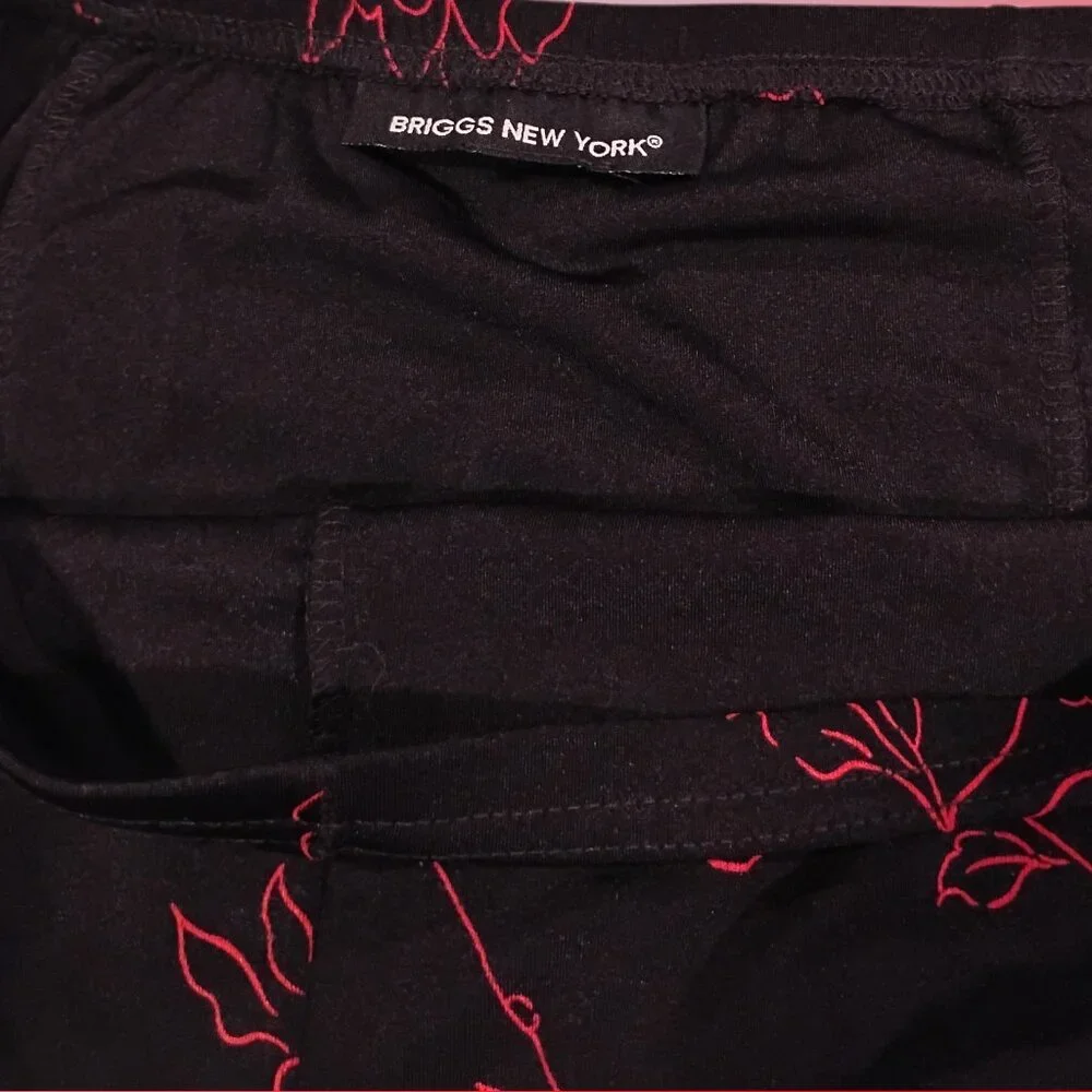 Women's Black Maxi Skirt Red Floral Pattern - Picture 6 of 7